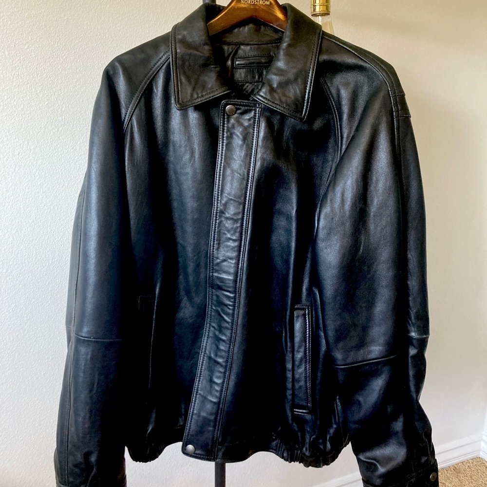 Leather Jacket - Black
Claiborne Outerwear XL
